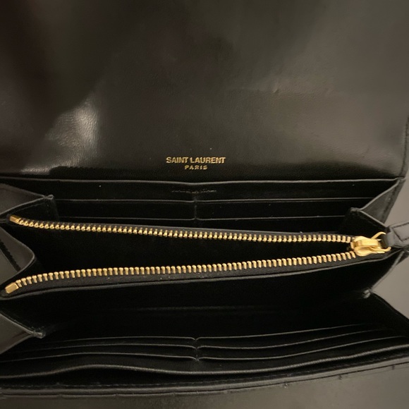 Yves Saint Laurent Vicky Quilted Large Wallet - Picture 9 of 15